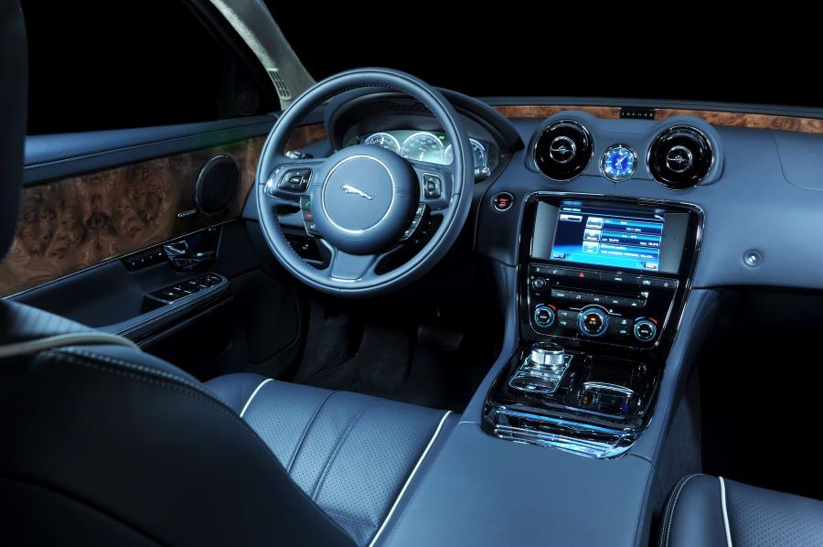  Jaguar XJ 2009 года  (фото 64 из 142)